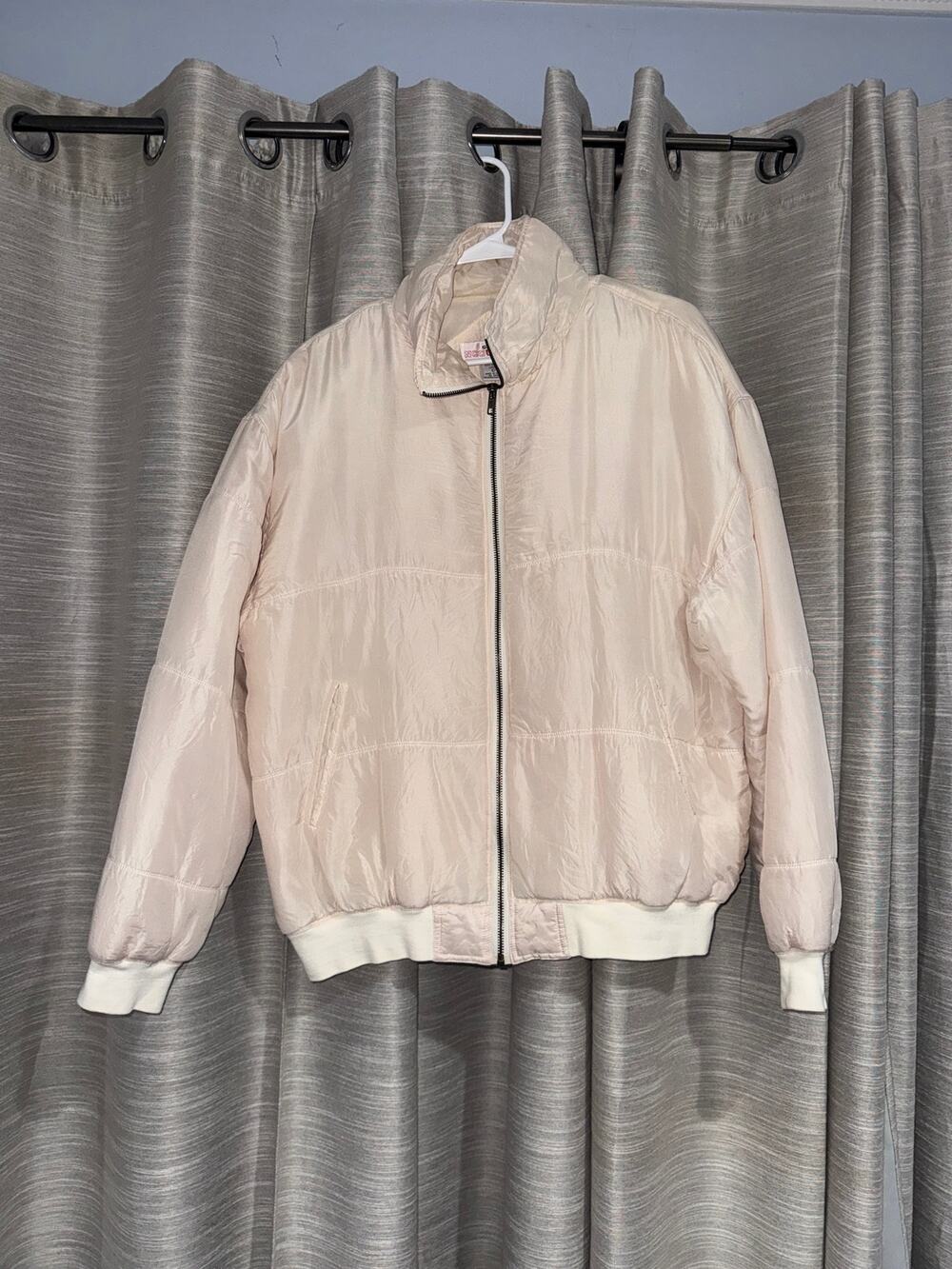 Vintage Silk Ncounter 100% women's bomber jacket in light pink size large
